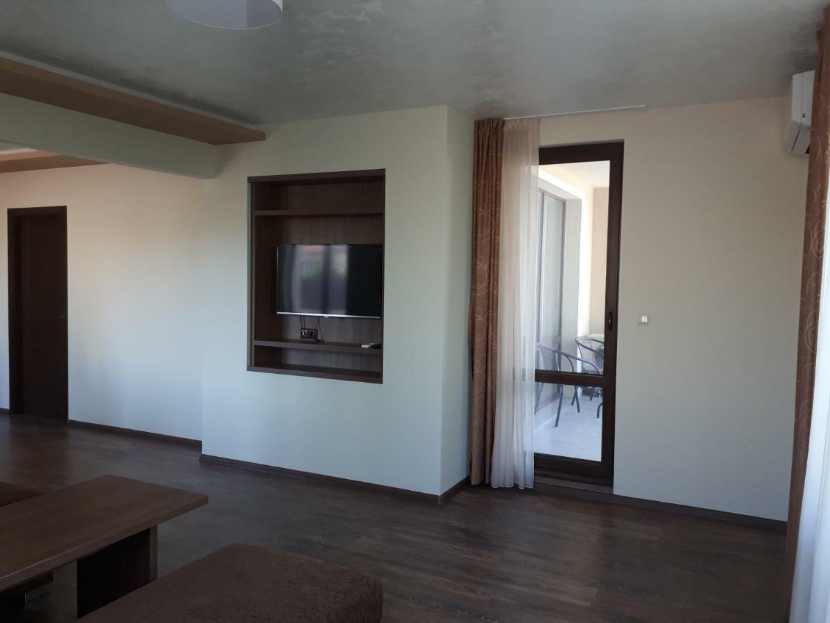 Gradina Hotel Chernomorets Buitenkant foto
