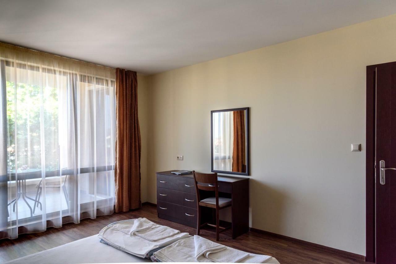 Gradina Hotel Chernomorets Buitenkant foto