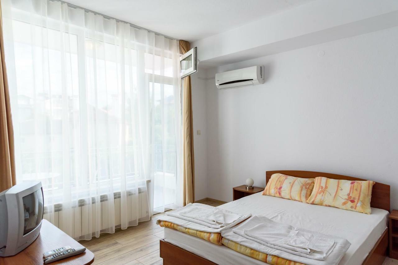 Gradina Hotel Chernomorets Buitenkant foto